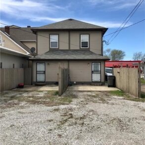 Indianapolis 3 Bedroom 1.5 Bathroom – 1423 S Meridian